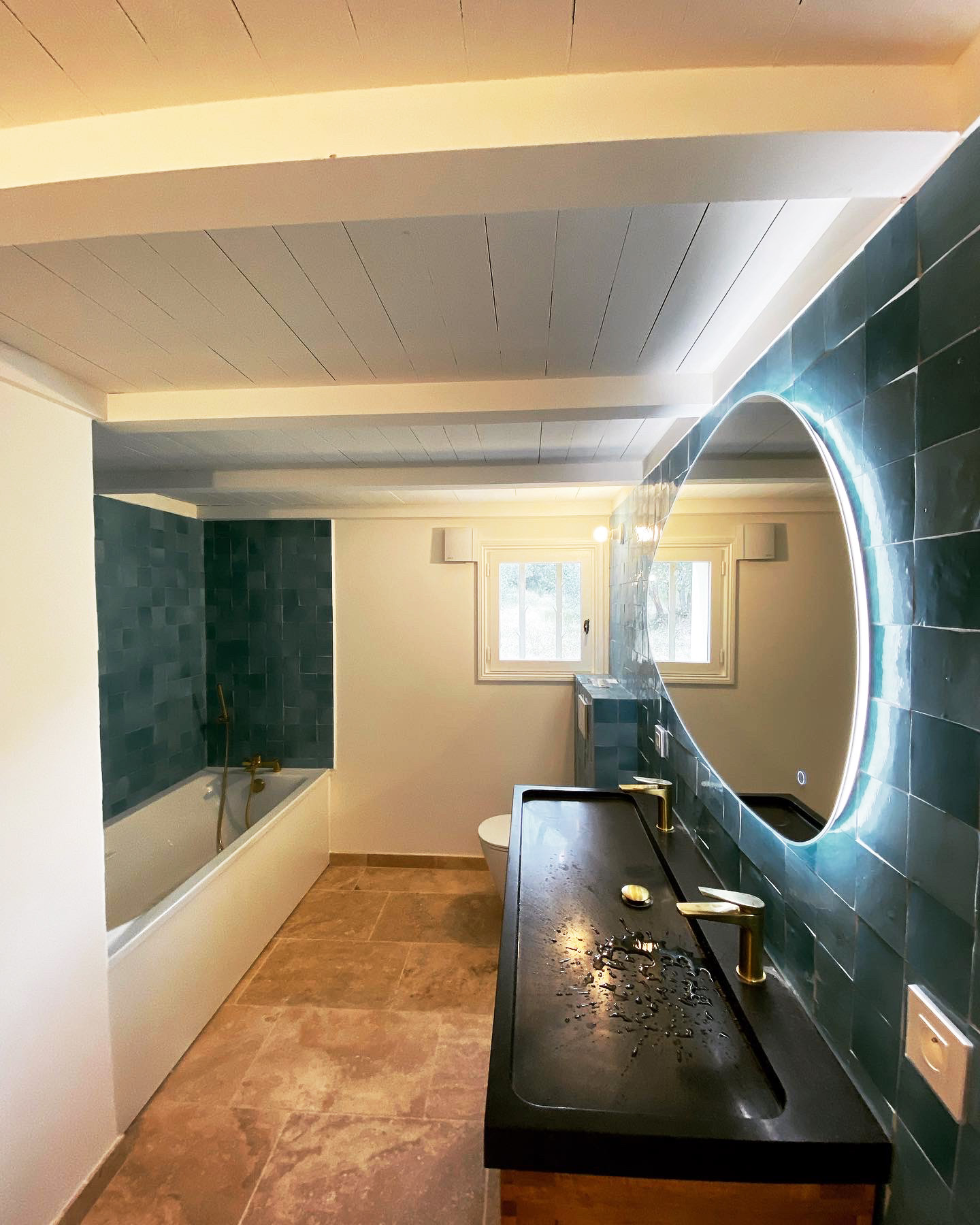 e27754b6-d78d-450b-b423-cf0fd9877730